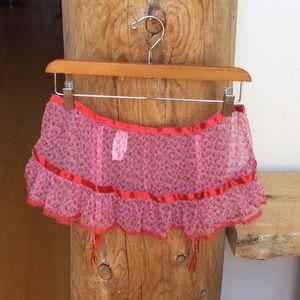 NWT Victoria Secret S Garter Belt